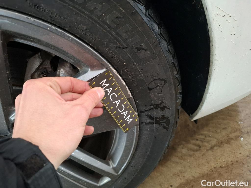  Peugeot  308 PEUGEOT  SW / 2021 / 5P / Break BlueHDi 130 EAT8 ACTIVE PACK #24