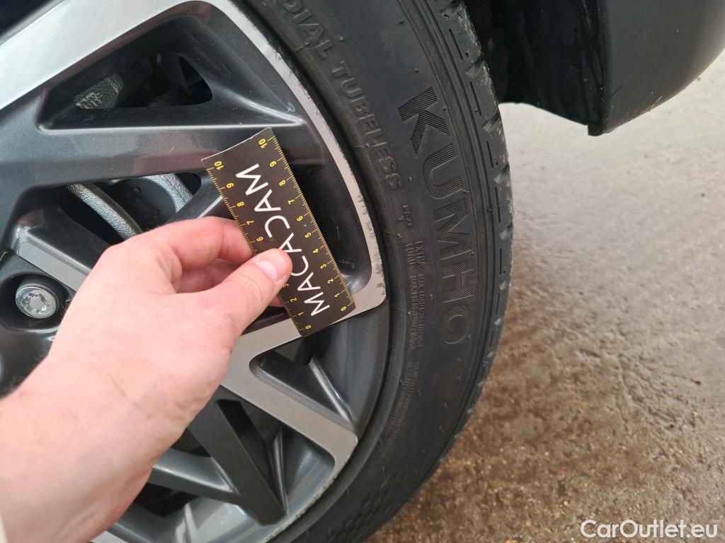  Hyundai  Konna HYUNDAI Kona / 2020 / 5P / SUV 1.6 HYBRID 141 EXECUTIVE HEV #16