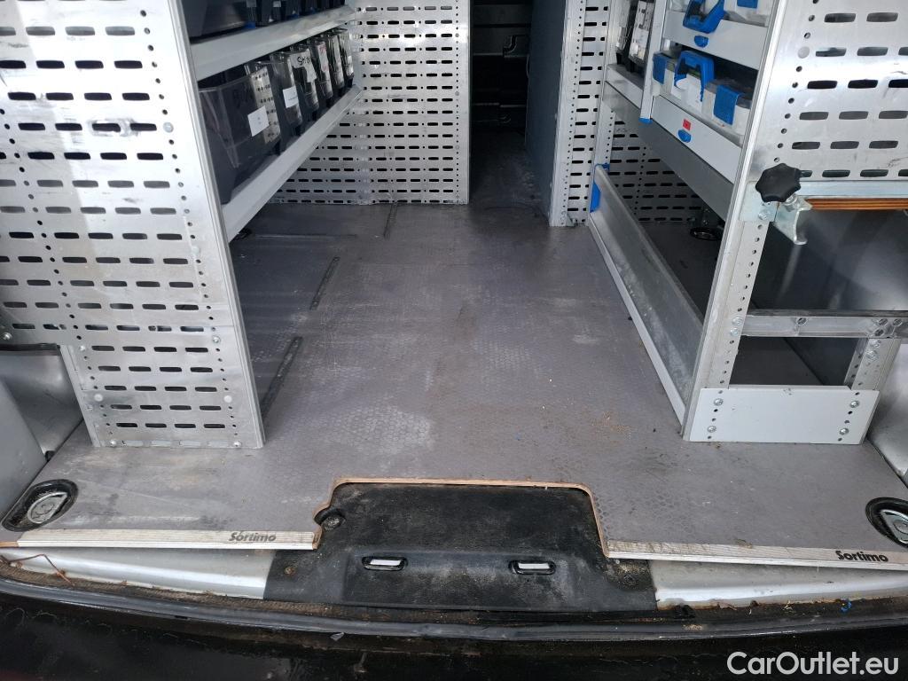  Peugeot  Expert  Fourgon Asphalt L2 2.0 HDi 120CV BVM6 E6dT #19