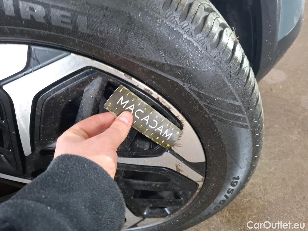  Citroen  C4  Berline Feel Pack Business 1.5 BlueHDI 130CV BVA8 E6d #40