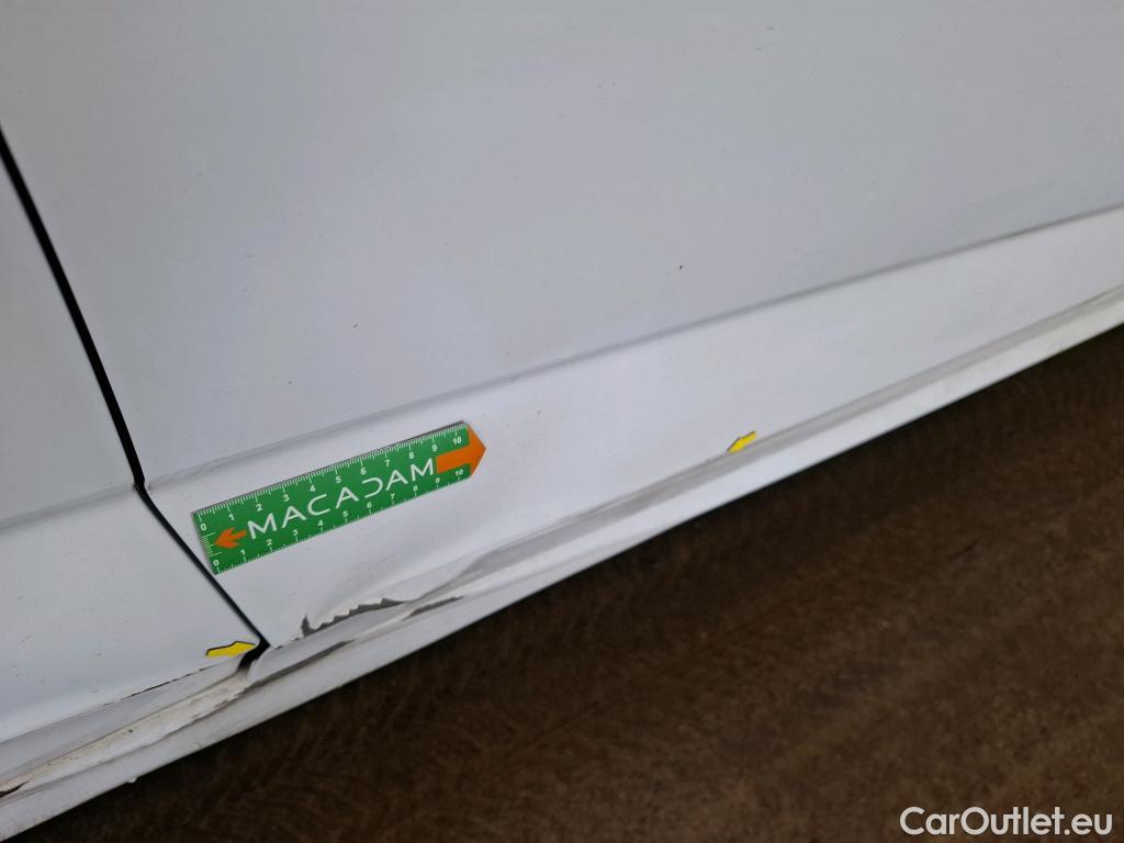  Renault  Megane RENAULT Mégane Société / 2020 / 5P / Berline / VU Air Nav réversible Blue dCi 115 - 21N #8