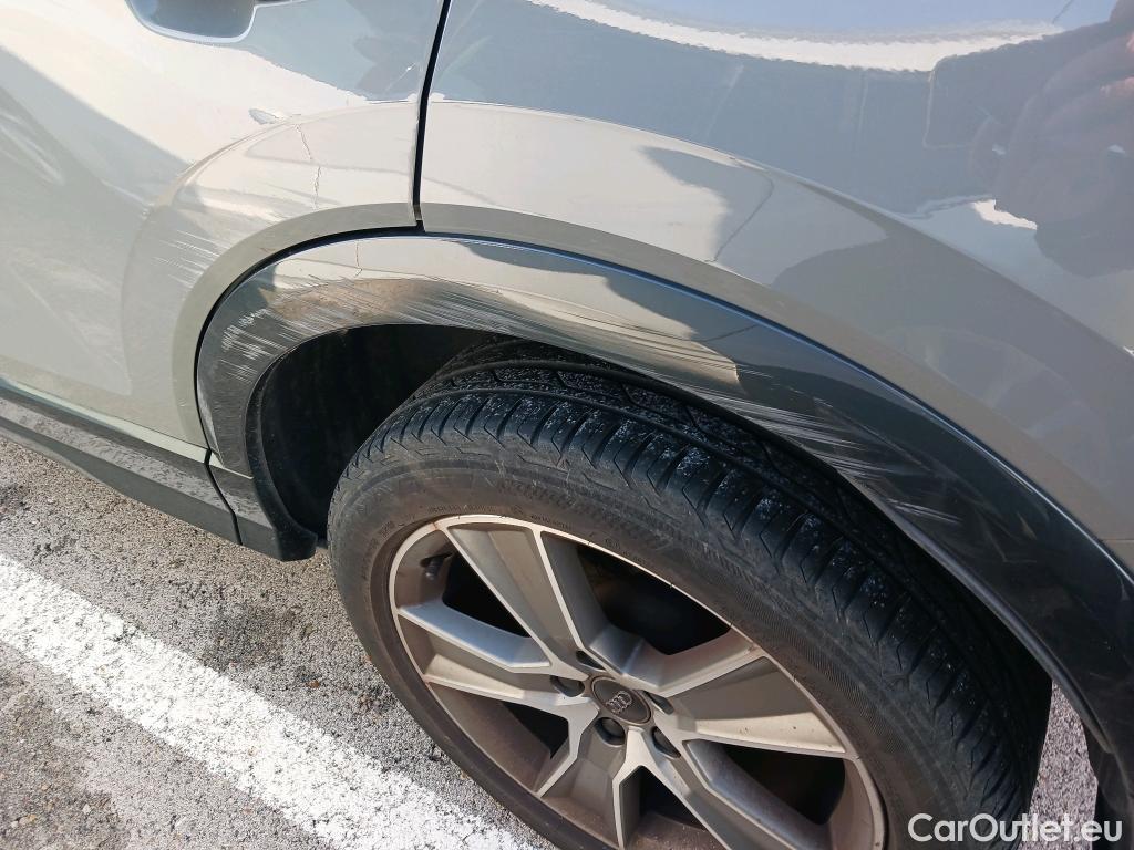  Audi  Q2 AUDI  / 2016 / 5P / todoterreno Design 35 TFSI 110kW (150CV) S tronic #44