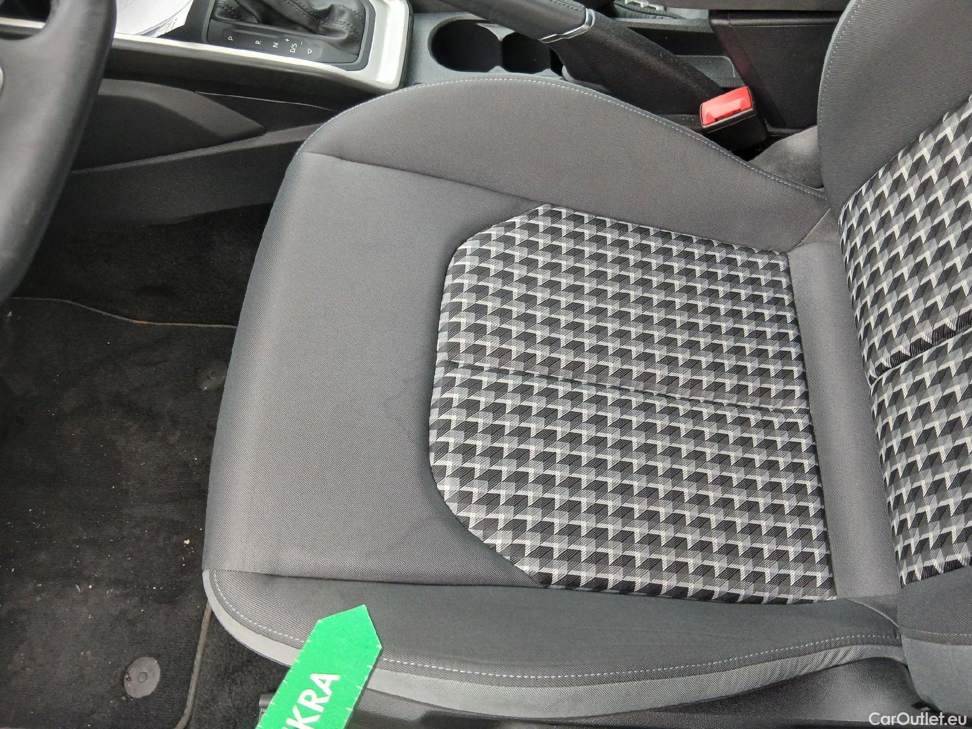  Audi  A1 Sportback AUDI A1 / 2018 / 5P / berlina con portón Sportback Adrenalin 30 TFSI 81kW S tron(SP) #15