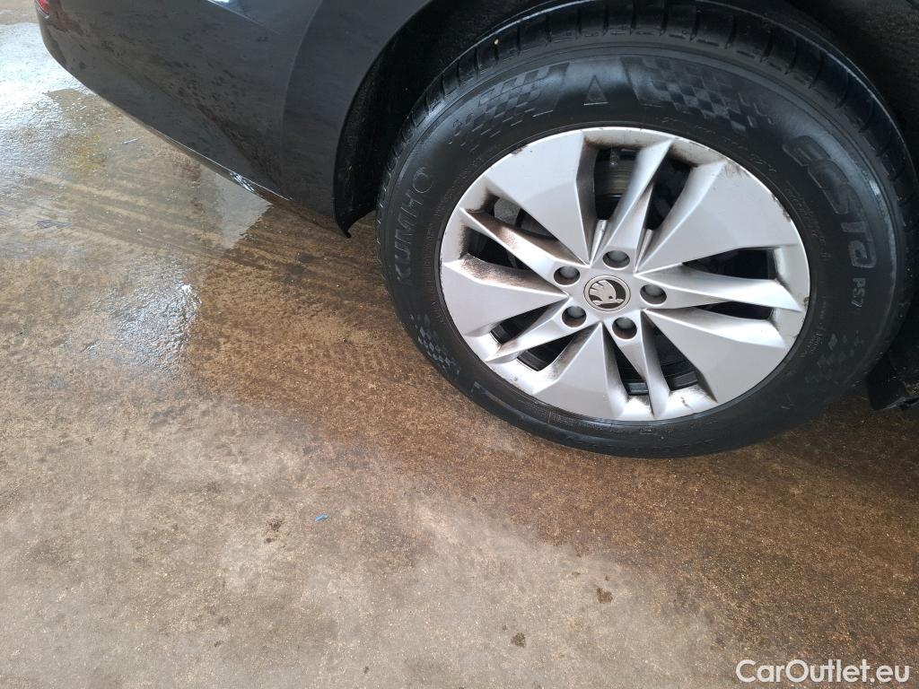  Skoda  Octavia  Break Business 2.0 TDI 150CV BVA7 E6d #48