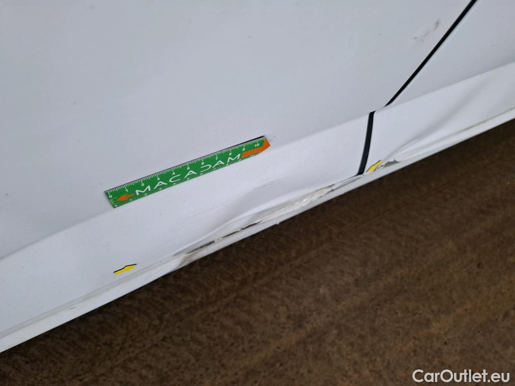  Renault  Megane RENAULT Mégane Société / 2020 / 5P / Berline / VU Air Nav réversible Blue dCi 115 - 21N #6