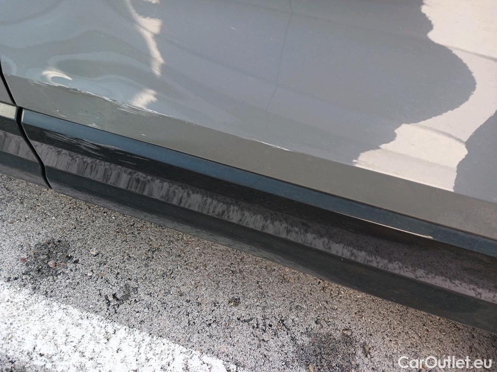  Audi  Q2 AUDI  / 2016 / 5P / todoterreno Design 35 TFSI 110kW (150CV) S tronic #28