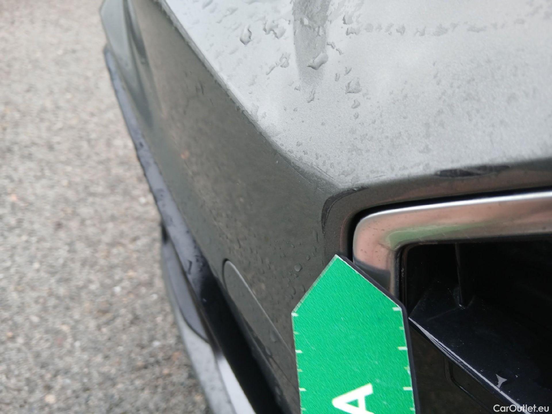  Audi  A1 Sportback AUDI A1 / 2018 / 5P / berlina con portón Sportback Adrenalin 30 TFSI 81kW S tron(SP) #4