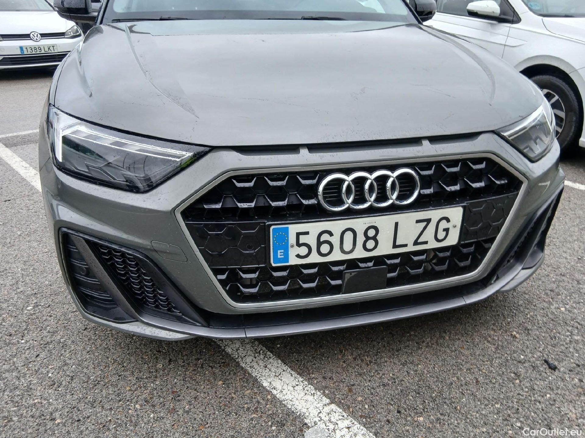  Audi  A1 Sportback AUDI A1 / 2018 / 5P / berlina con portón Sportback Adrenalin 30 TFSI 81kW S tron(SP) #6