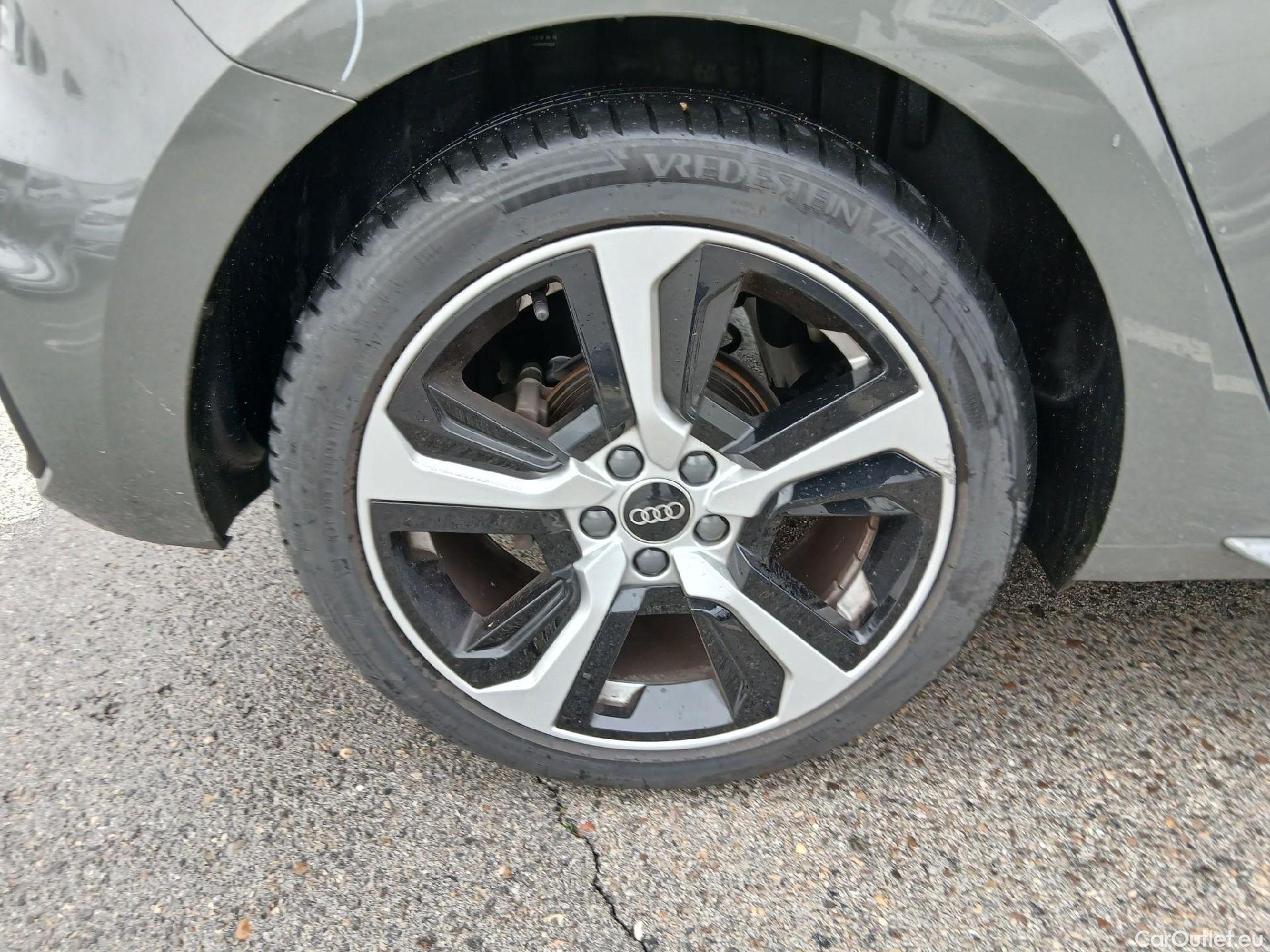  Audi  A1 Sportback AUDI A1 / 2018 / 5P / berlina con portón Sportback Adrenalin 30 TFSI 81kW S tron(SP) #23