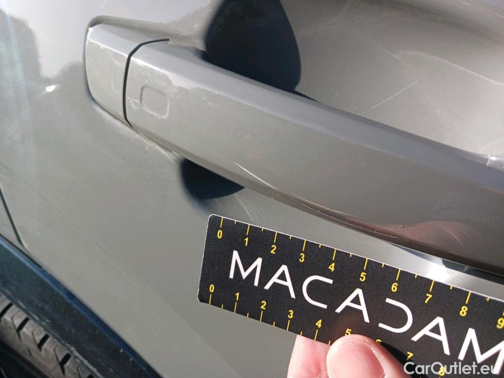  Audi  Q2 AUDI  / 2016 / 5P / todoterreno Design 35 TFSI 110kW (150CV) S tronic #47