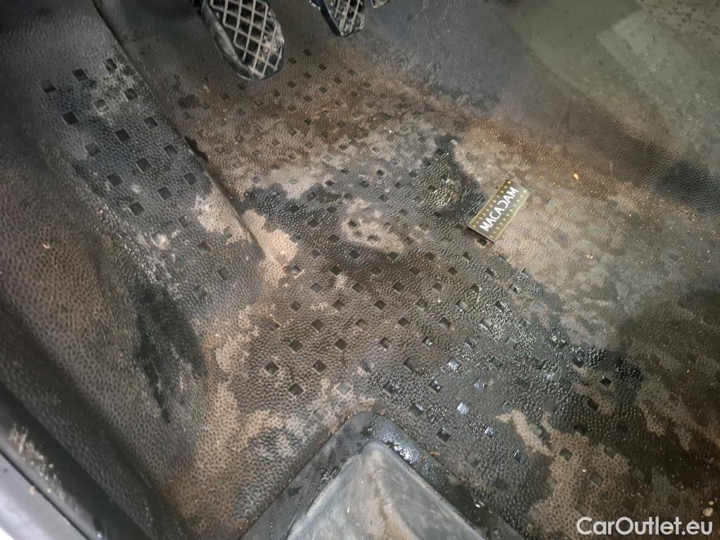  Volkswagen  Transporter VOLKSWAGEN  / 2019 / 4P / Fourgon tôlé 2.0 TDi 110 L1H1 Business #5