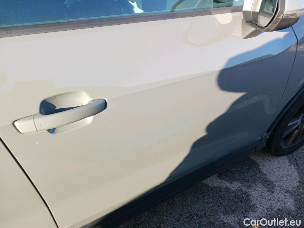  Audi  Q2 AUDI  / 2016 / 5P / todoterreno Design 35 TFSI 110kW (150CV) S tronic #9