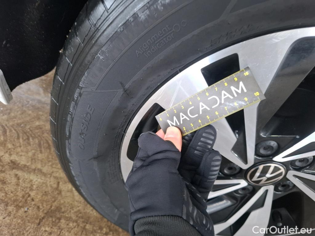  Volkswagen  Polo VOLKSWAGEN  / 2017 / 5P / Berline 1.0 TSI 95 Lounge Business #17