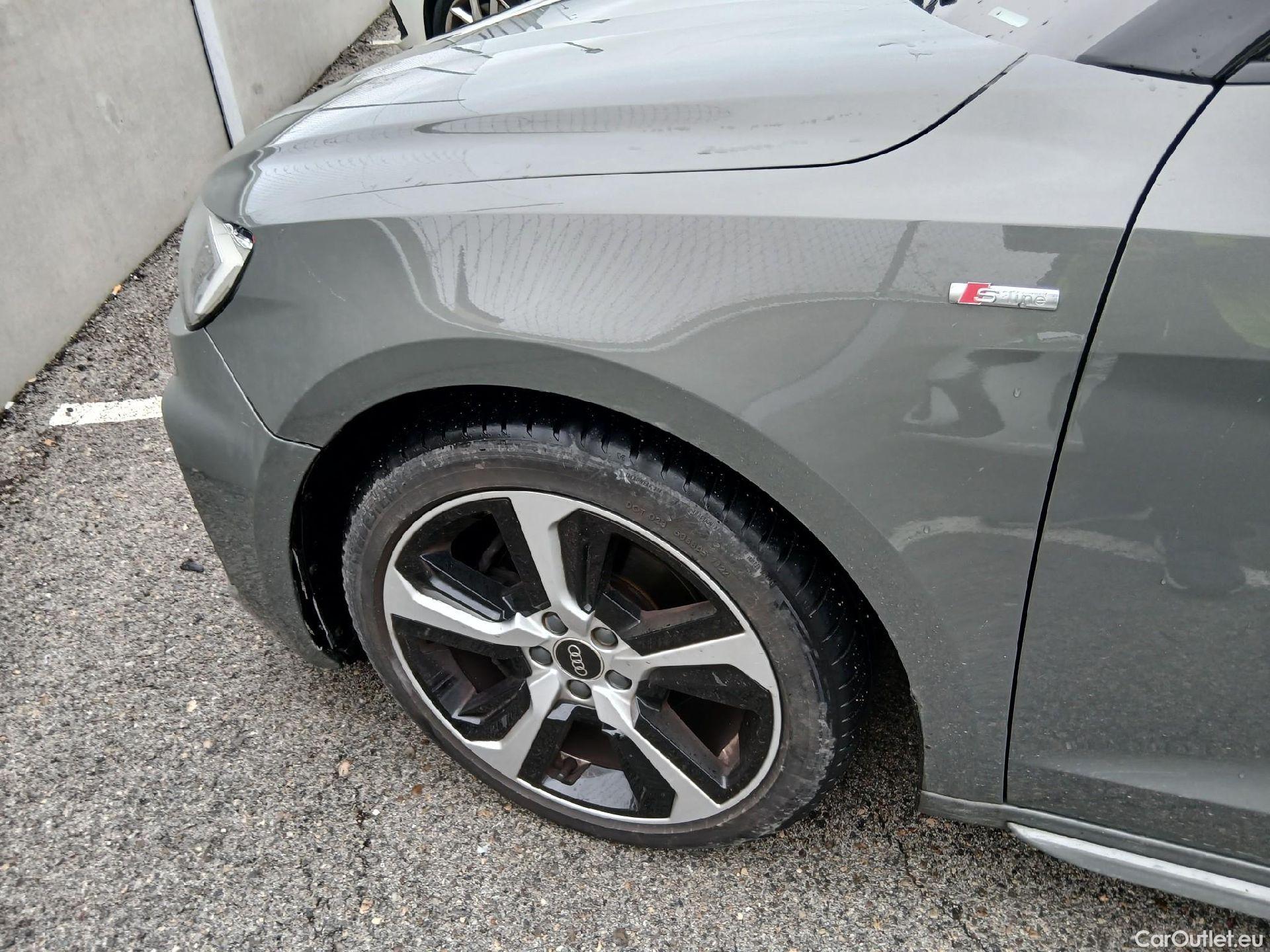  Audi  A1 Sportback AUDI A1 / 2018 / 5P / berlina con portón Sportback Adrenalin 30 TFSI 81kW S tron(SP) #11