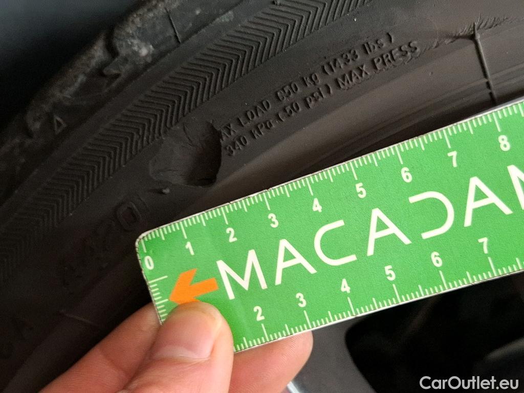  Volkswagen  T-ROC VOLKSWAGEN  / 2017 / 5P / SUV 1.5 TSI 150 EVO R-LINE DSG7 #8