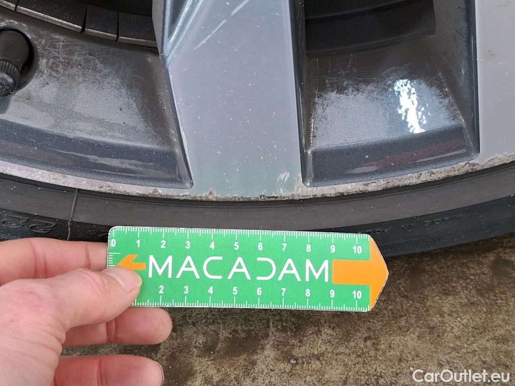  Volkswagen  T-ROC VOLKSWAGEN  / 2017 / 5P / SUV 1.5 TSI 150 EVO R-LINE DSG7 #47