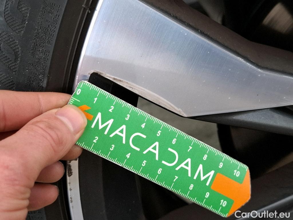  Volkswagen  T-ROC VOLKSWAGEN  / 2017 / 5P / SUV 1.5 TSI 150 EVO R-LINE DSG7 #50