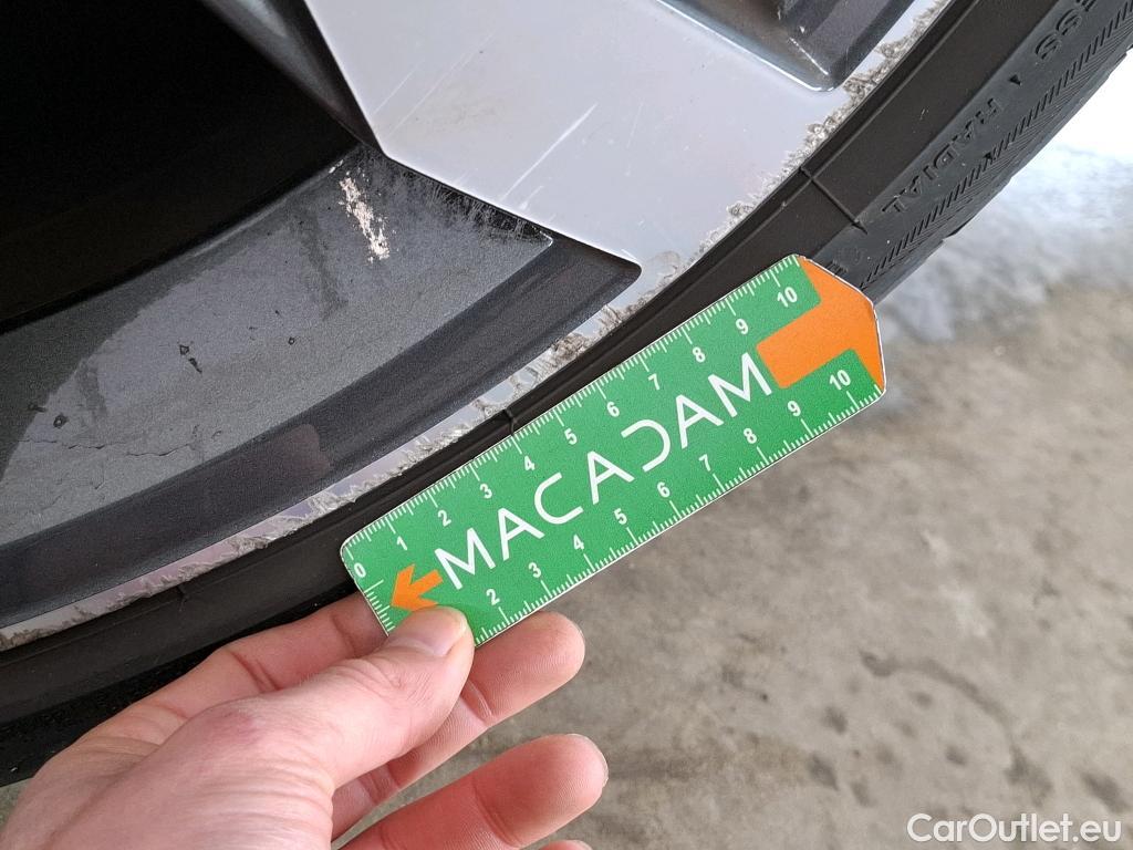  Volkswagen  T-ROC VOLKSWAGEN  / 2017 / 5P / SUV 1.5 TSI 150 EVO R-LINE DSG7 #55