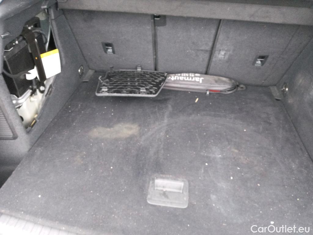  Audi  Q3 AUDI  / 2018 / 5P / todoterreno 45 TFSI e 180kW S tronic Advanced #3