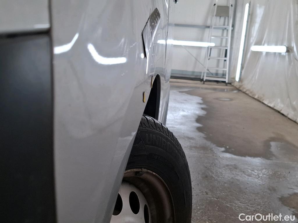  Peugeot  Expert  Fourgon Asphalt L2 2.0 HDi 120CV BVM6 E6dT #39