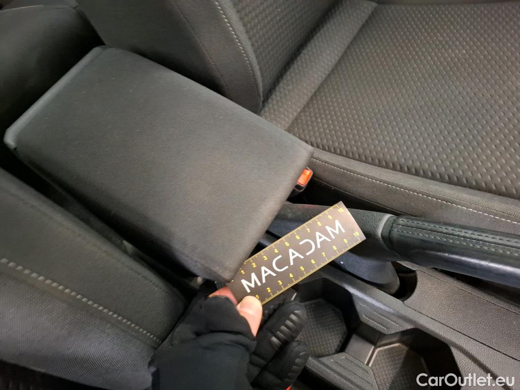  Volkswagen  Polo VOLKSWAGEN  / 2017 / 5P / Berline 1.0 TSI 95 Lounge Business #8