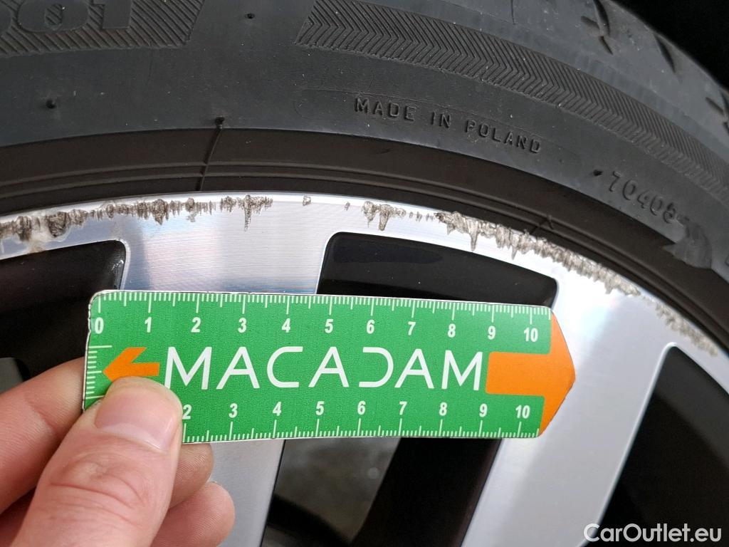  Volkswagen  T-ROC VOLKSWAGEN  / 2017 / 5P / SUV 1.5 TSI 150 EVO R-LINE DSG7 #53