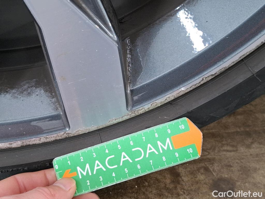  Volkswagen  T-ROC VOLKSWAGEN  / 2017 / 5P / SUV 1.5 TSI 150 EVO R-LINE DSG7 #46