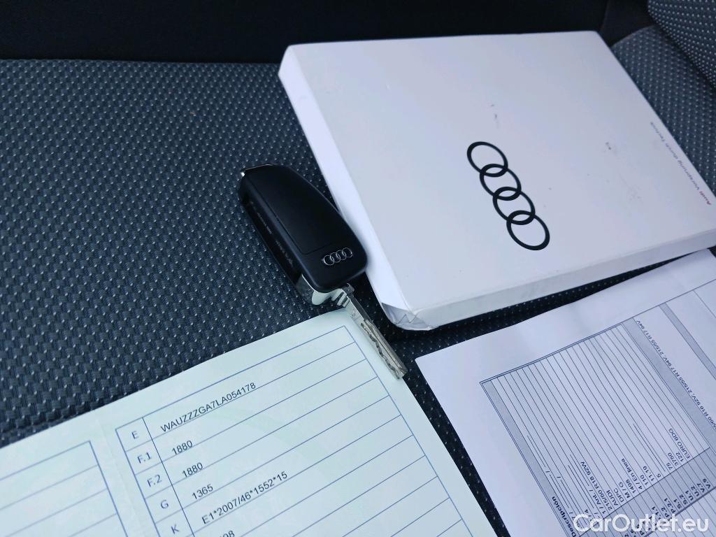  Audi  Q2 AUDI  / 2016 / 5P / todoterreno Design 35 TFSI 110kW (150CV) S tronic #1