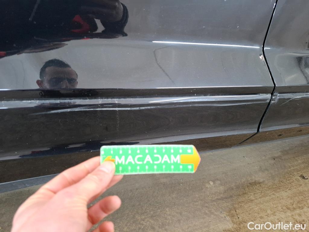  Volkswagen  T-ROC VOLKSWAGEN  / 2017 / 5P / SUV 1.5 TSI 150 EVO R-LINE DSG7 #17