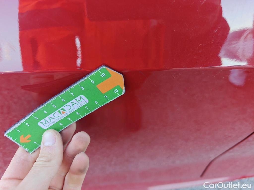  Bmw  Serie 1 BMW  / 2019 / 5P / berlina con portón 118i #25