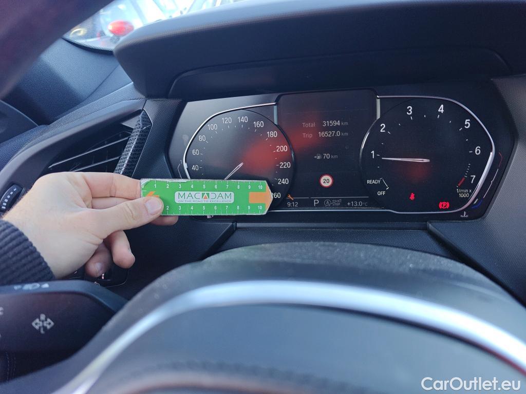  Bmw  Serie 1 BMW  / 2019 / 5P / berlina con portón 118i #28