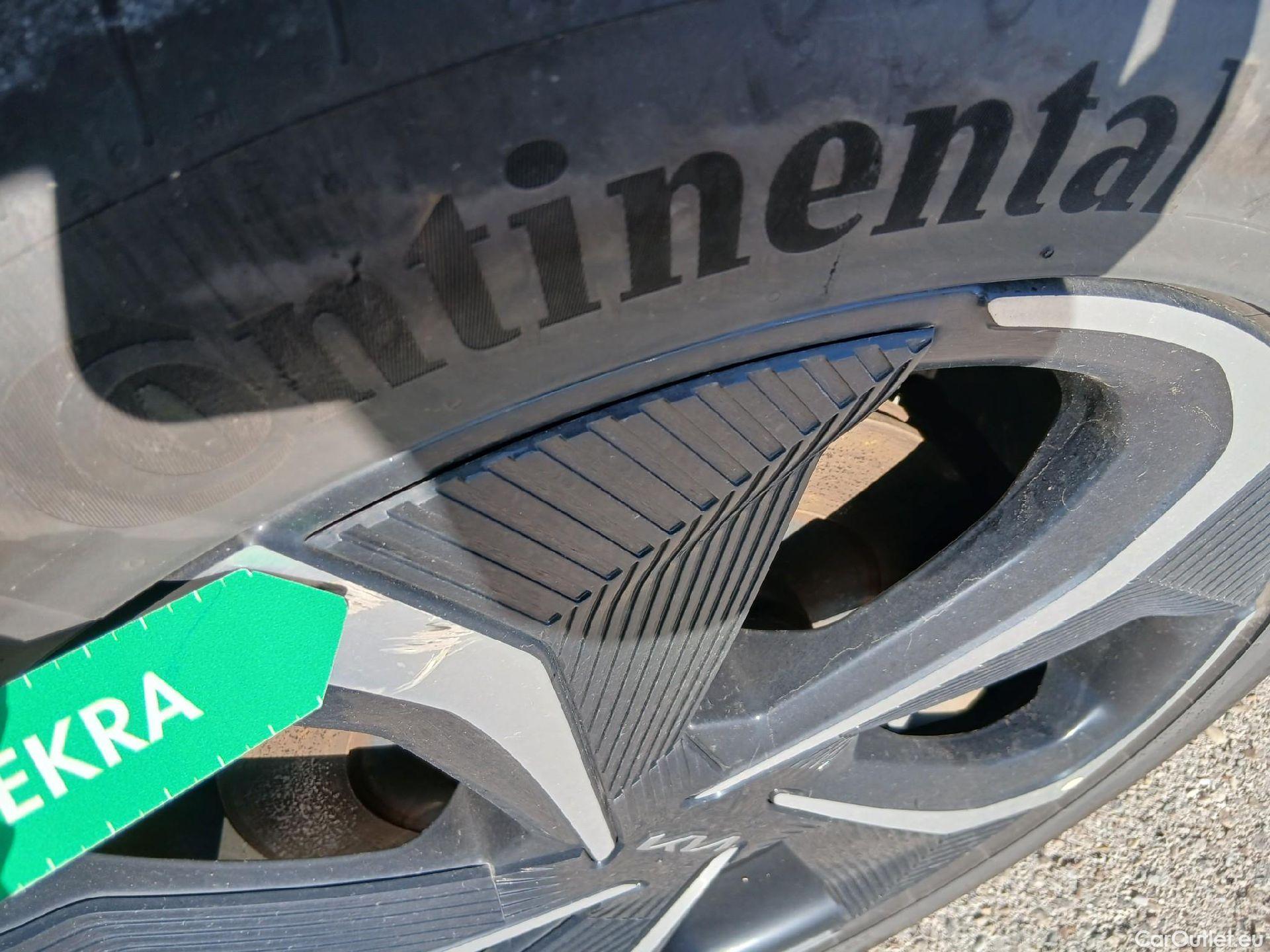  KIA  Ev6 KIA  / 2021 / 5P / todoterreno GT-Line 77,4kWh 168kW RWD Long Range #4