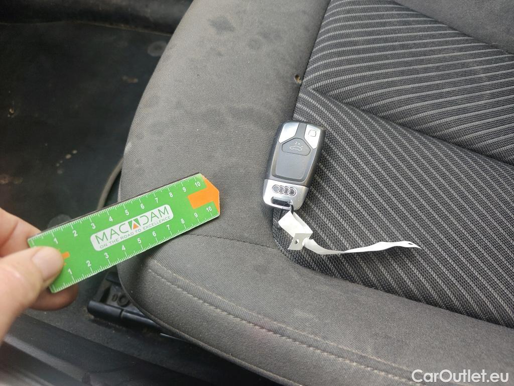  Land Rover  Discovery AUDI Q5 / 2020 / 5P / todoterreno Advanced 35 TDI 120kW S tronic (AC3) #9