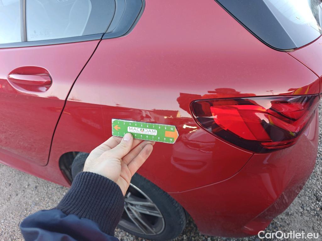  Bmw  Serie 1 BMW  / 2019 / 5P / berlina con portón 118i #34