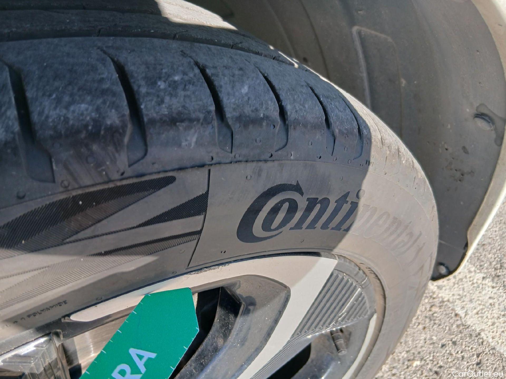  KIA  Ev6 KIA  / 2021 / 5P / todoterreno GT-Line 77,4kWh 168kW RWD Long Range #7