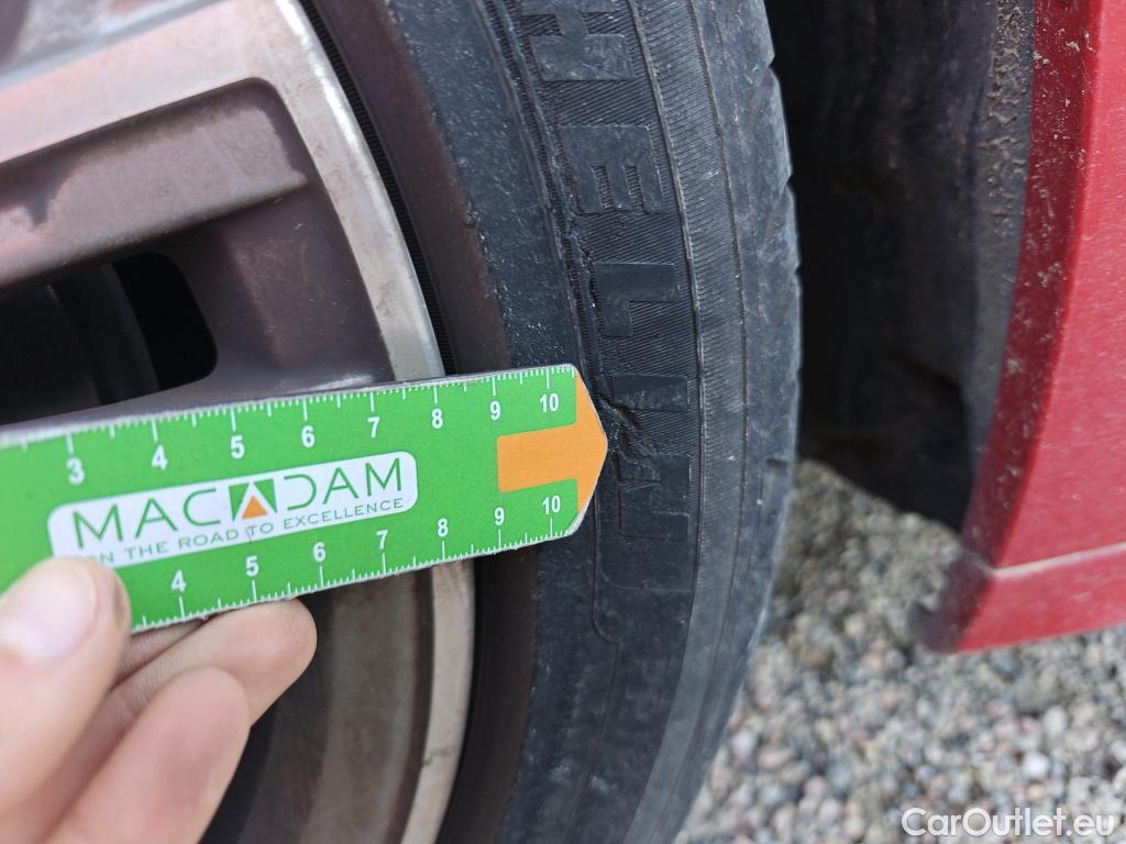  Bmw  Serie 1 BMW  / 2019 / 5P / berlina con portón 118i #14