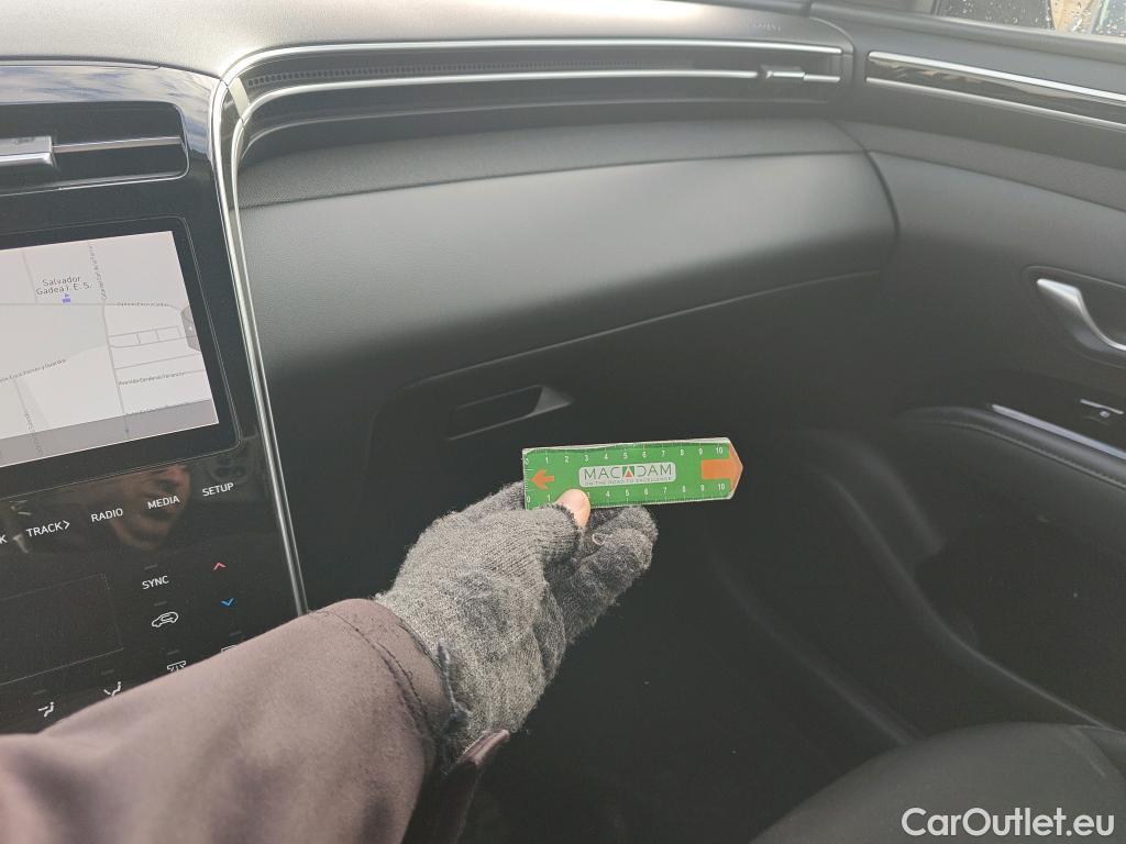  Hyundai  Tucson HYUNDAI  / 2020 / 5P / todoterreno 1.6 TGDI 169kW HEV Tecno Sky Auto #9