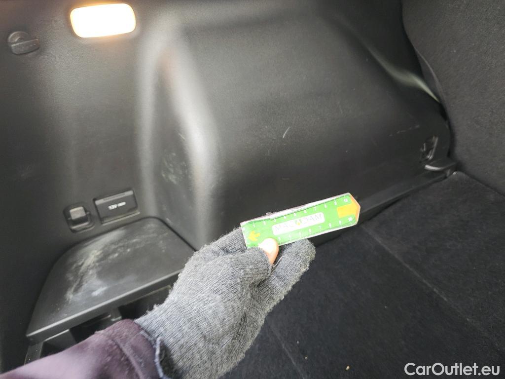  Hyundai  Tucson HYUNDAI  / 2020 / 5P / todoterreno 1.6 TGDI 169kW HEV Tecno Sky Auto #13