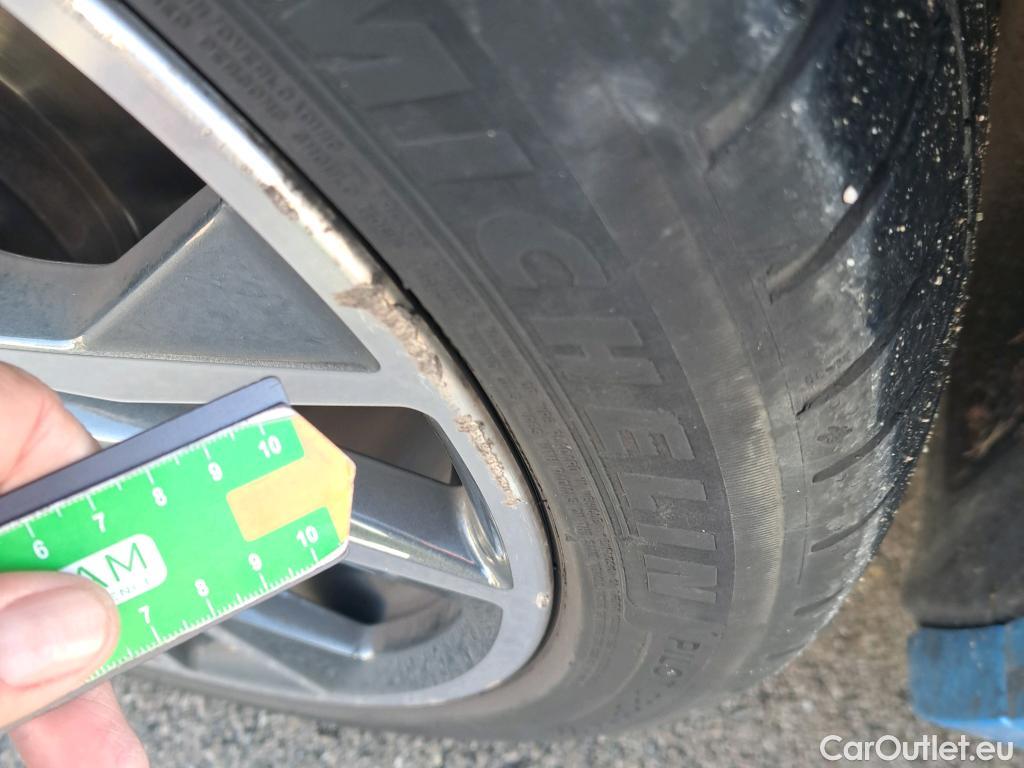  Bmw  X2 BMW  / 2017 / 5P / todoterreno sDrive18d #4