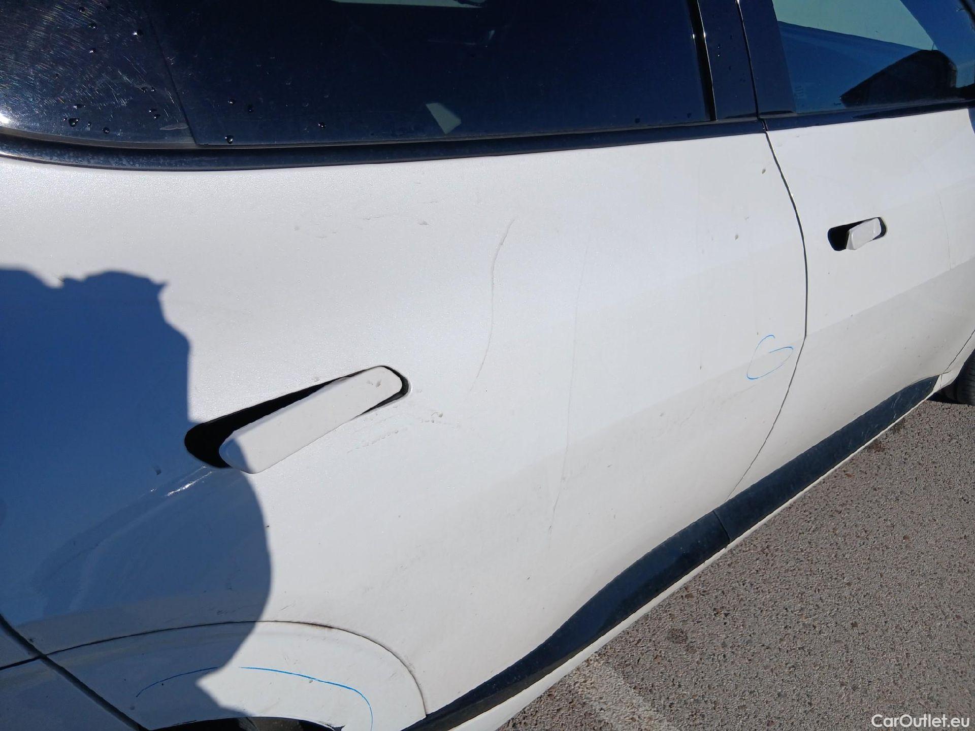  KIA  Ev6 KIA  / 2021 / 5P / todoterreno GT-Line 77,4kWh 168kW RWD Long Range #23