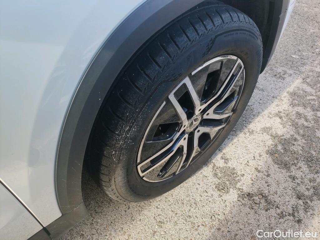  Mercedes  GLA MERCEDES-BENZ  / 2020 / 5P / todoterreno  200 D #10