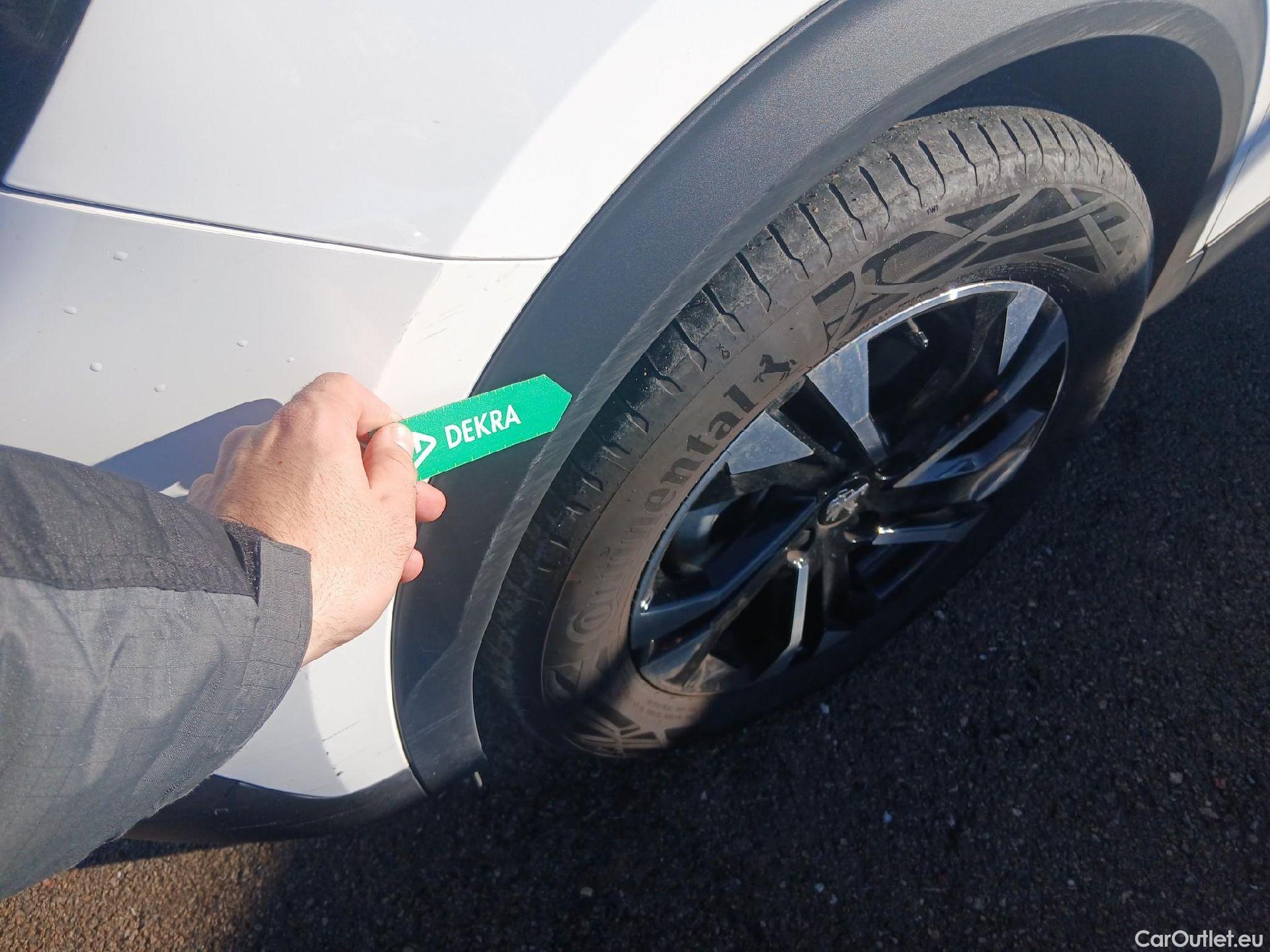  Peugeot  2008 PEUGEOT  / 2019 / 5P / todoterreno Allure BlueHDI 81kW (110CV) #8