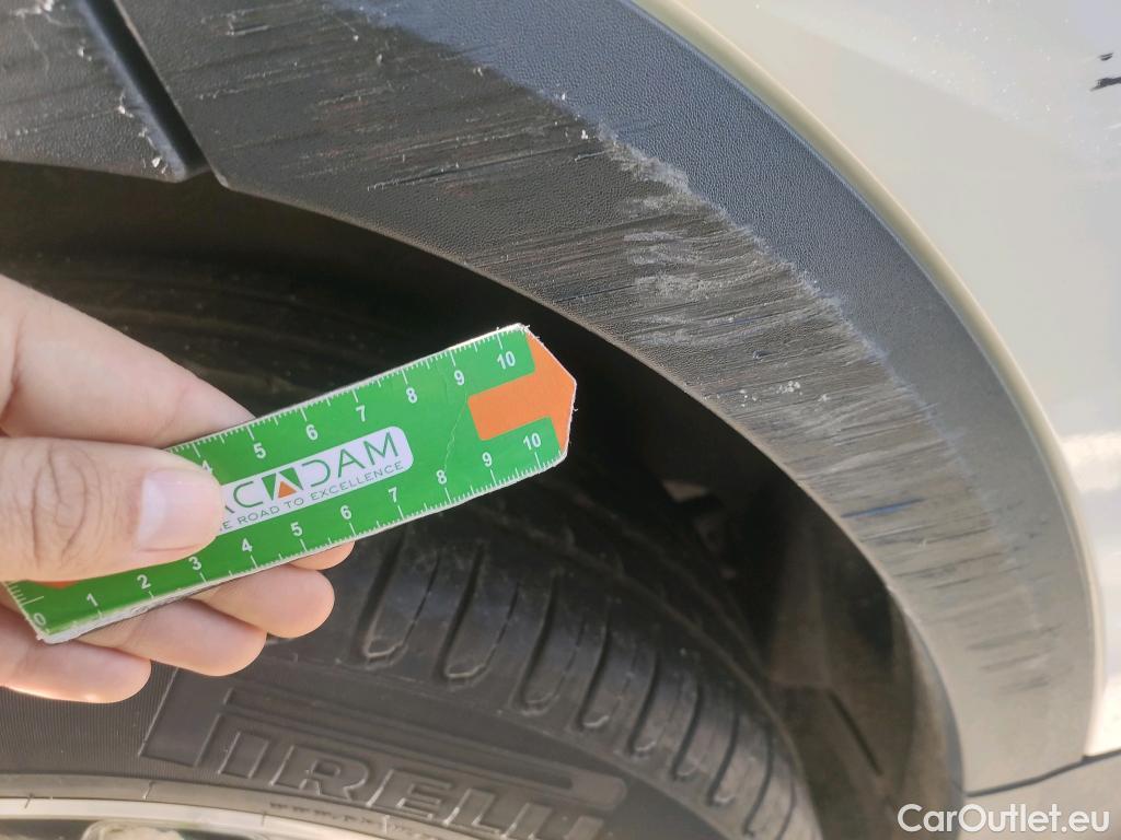  Mercedes  GLA MERCEDES-BENZ  / 2020 / 5P / todoterreno  200 D #34