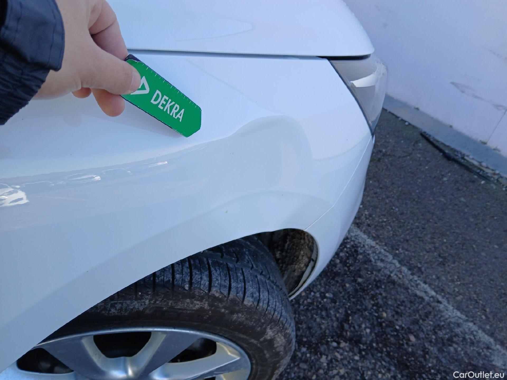  Opel  Corsa OPEL  / 2019 / 5P / berlina con portón 1.2T XHL 74kW (100CV) Edition (AC) #40