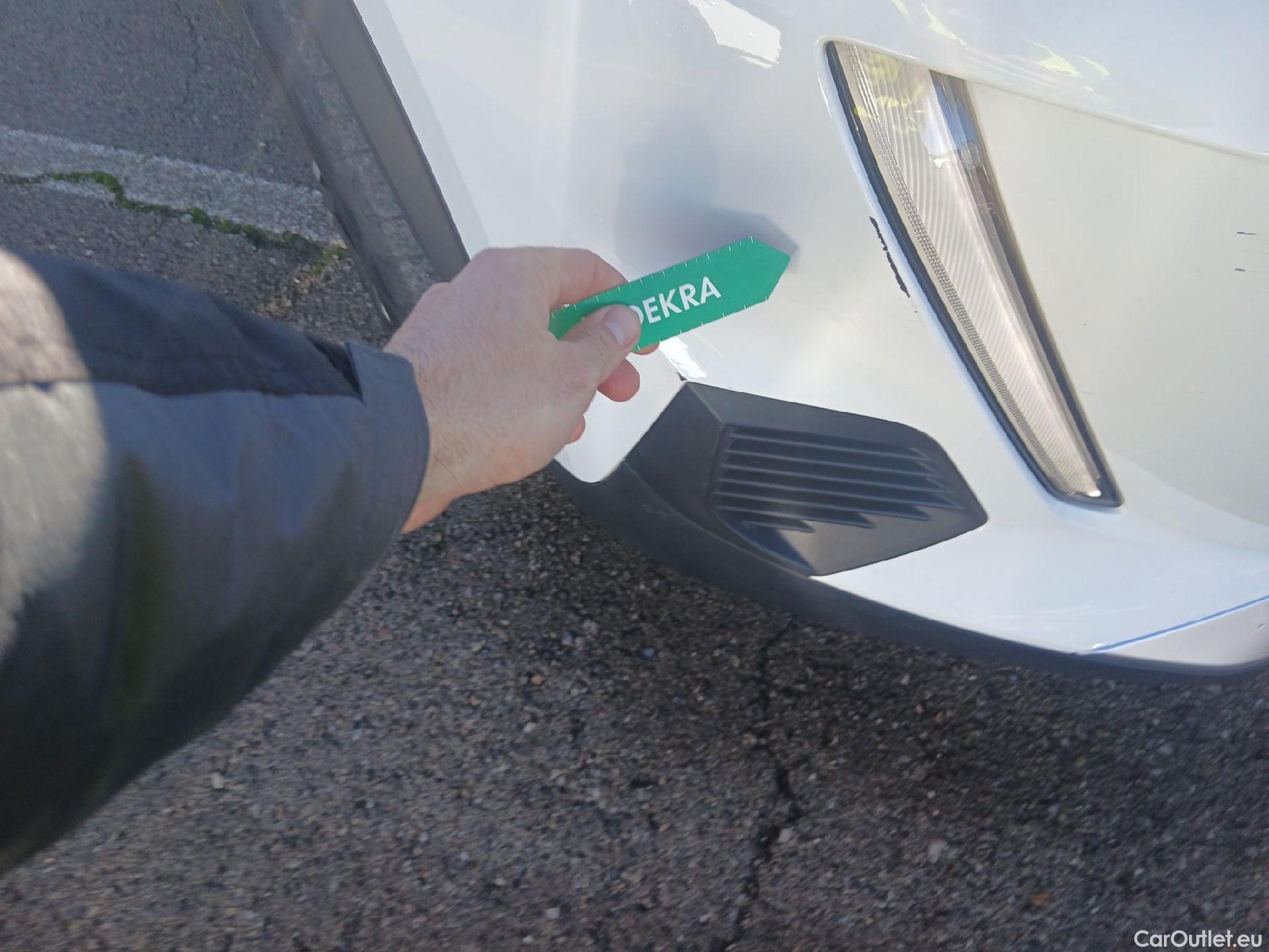  Peugeot  2008 PEUGEOT  / 2019 / 5P / todoterreno Allure BlueHDI 81kW (110CV) #1