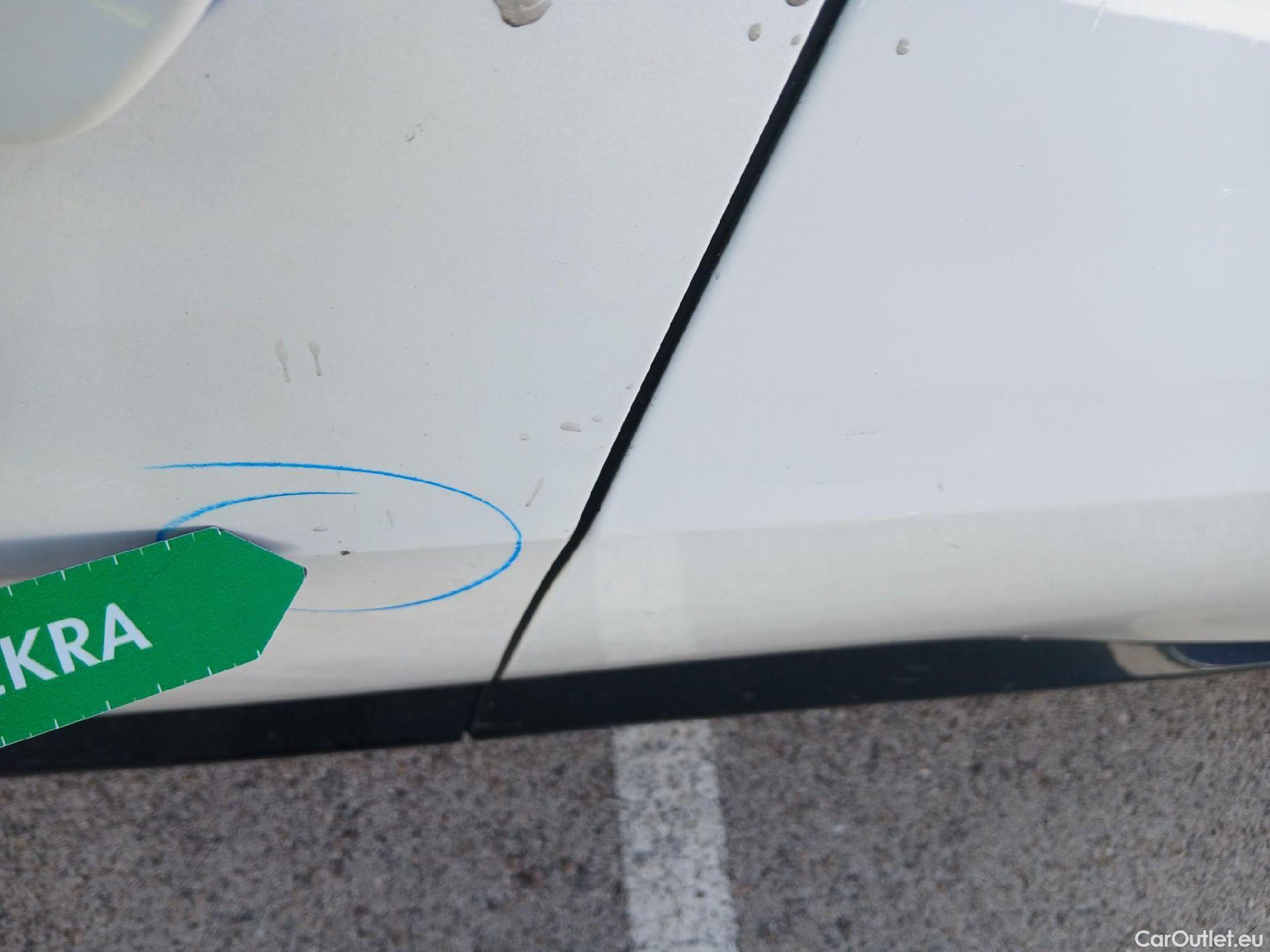  KIA  Ev6 KIA  / 2021 / 5P / todoterreno GT-Line 77,4kWh 168kW RWD Long Range #13