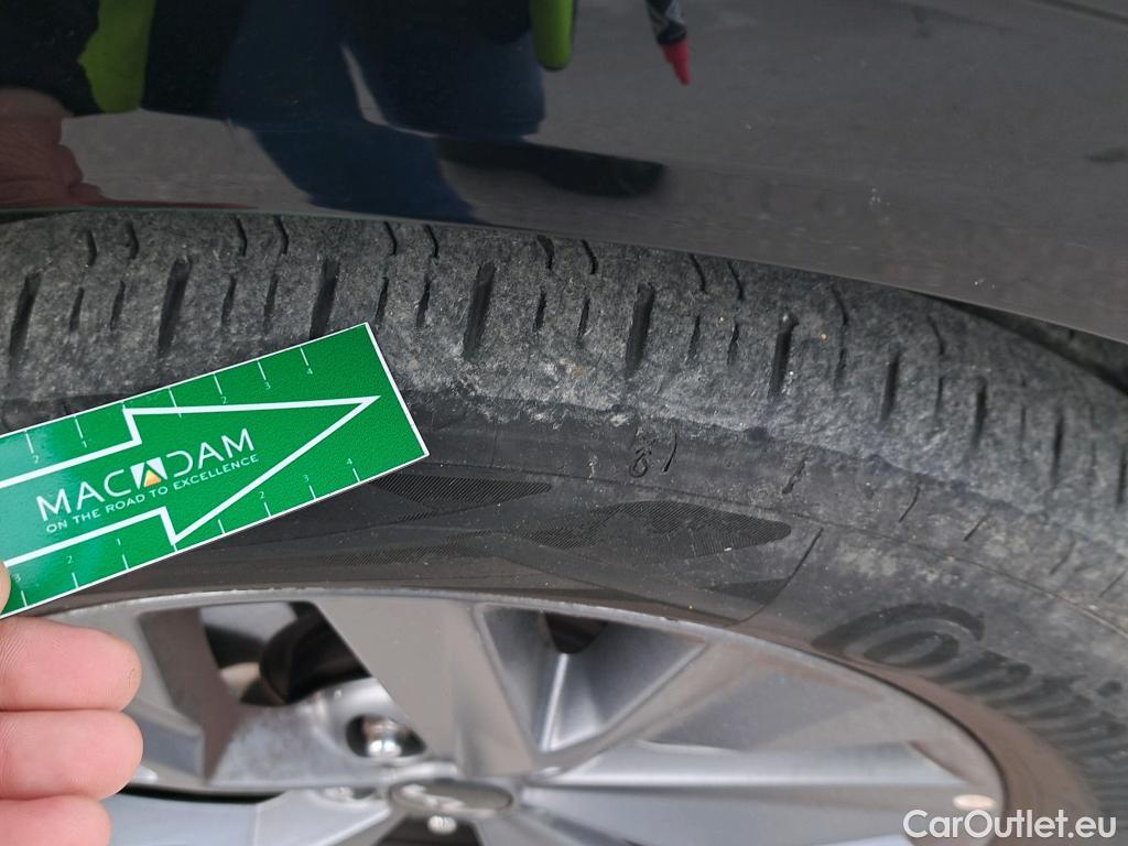  KIA  Sportage KIA  / 2022 / 5P / todoterreno 1.6 T-GDi HEV 171kW (230CV) GT-line 4X2 #8