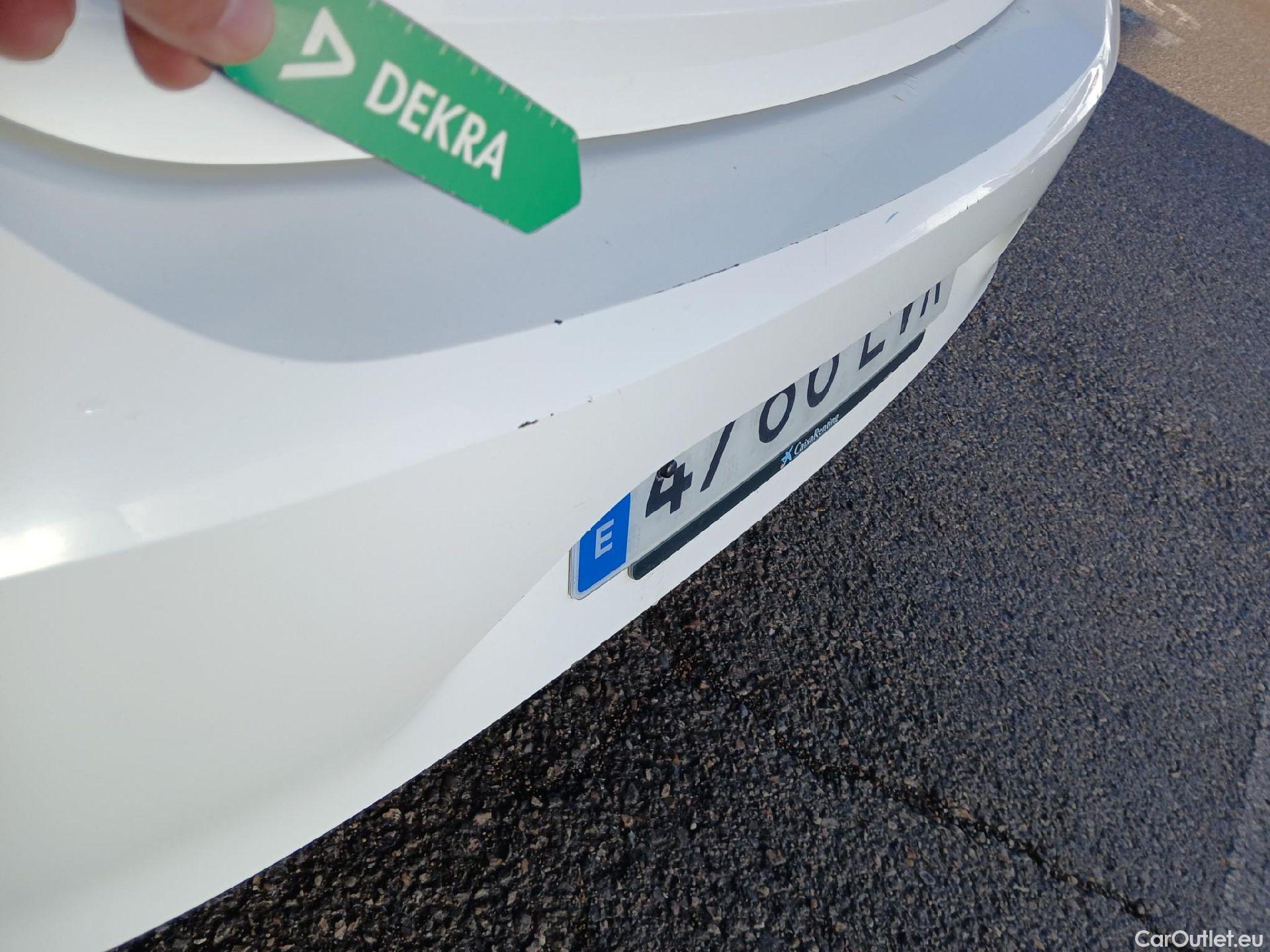  Opel  Corsa OPEL  / 2019 / 5P / berlina con portón 1.2T XHL 74kW (100CV) Edition (AC) #22