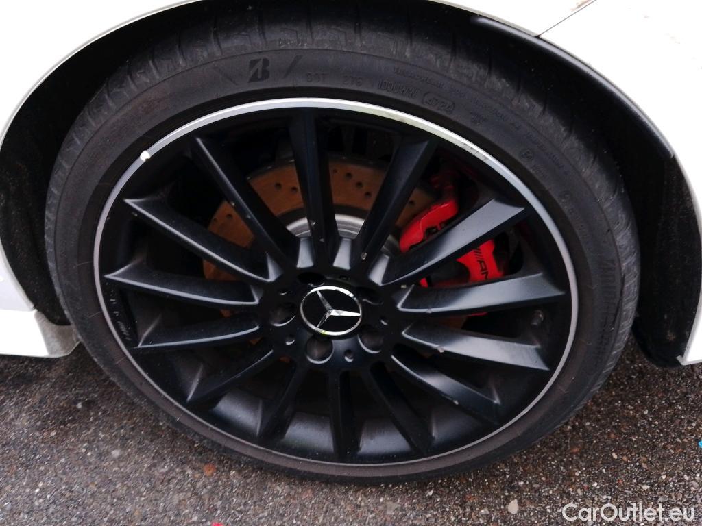  Mercedes  CLA-Klasse MERCEDES-BENZ CLA / 2019 / 5P / familiar CLA Mercedes-AMG 35 4Matic+ Shooting Bra #5