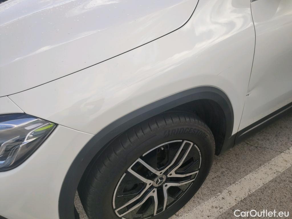  Mercedes  GLA MERCEDES-BENZ  / 2020 / 5P / todoterreno  200 D #19